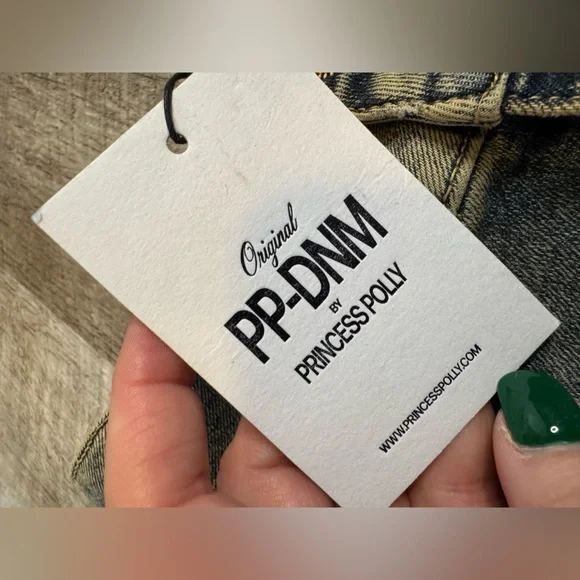 Princess Polly NWT ~size 0 dirty denim mini skirt, double button fly - Picture 4 of 10